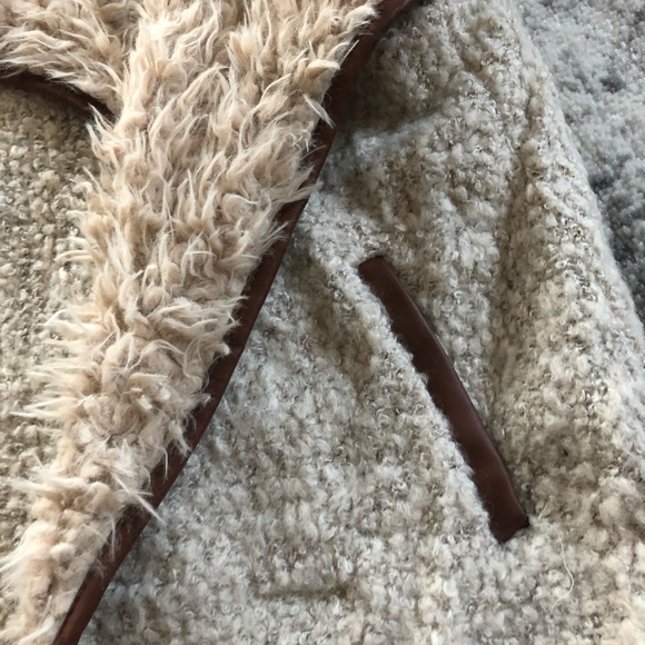 Love Tree Faux Fur Drapey Vest - Picture 4 of 4